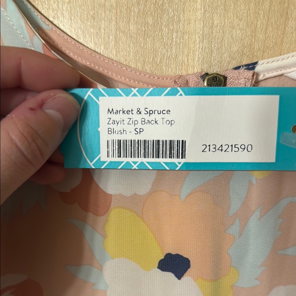 Market & Spruce Zayit Zip Back Top - Blush - Picture 2 of 3